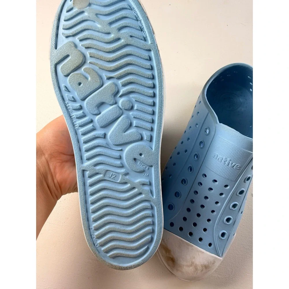 Native Jefferson Shoes Kids J2 Blue Modern Perforated Slip On Water Sneakers